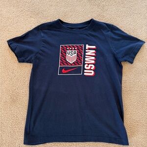 Nike Navy Tee USWNT with Red & White USA Soccer Graphic size Youth Medium